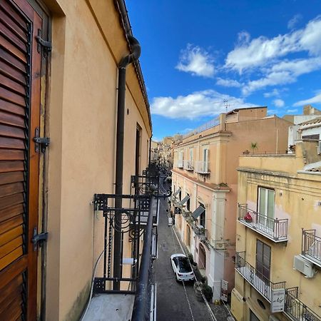2 Apartments - Akragas Home 1 & 2 On Via Atenea City Center With View Agrigento Exterior foto