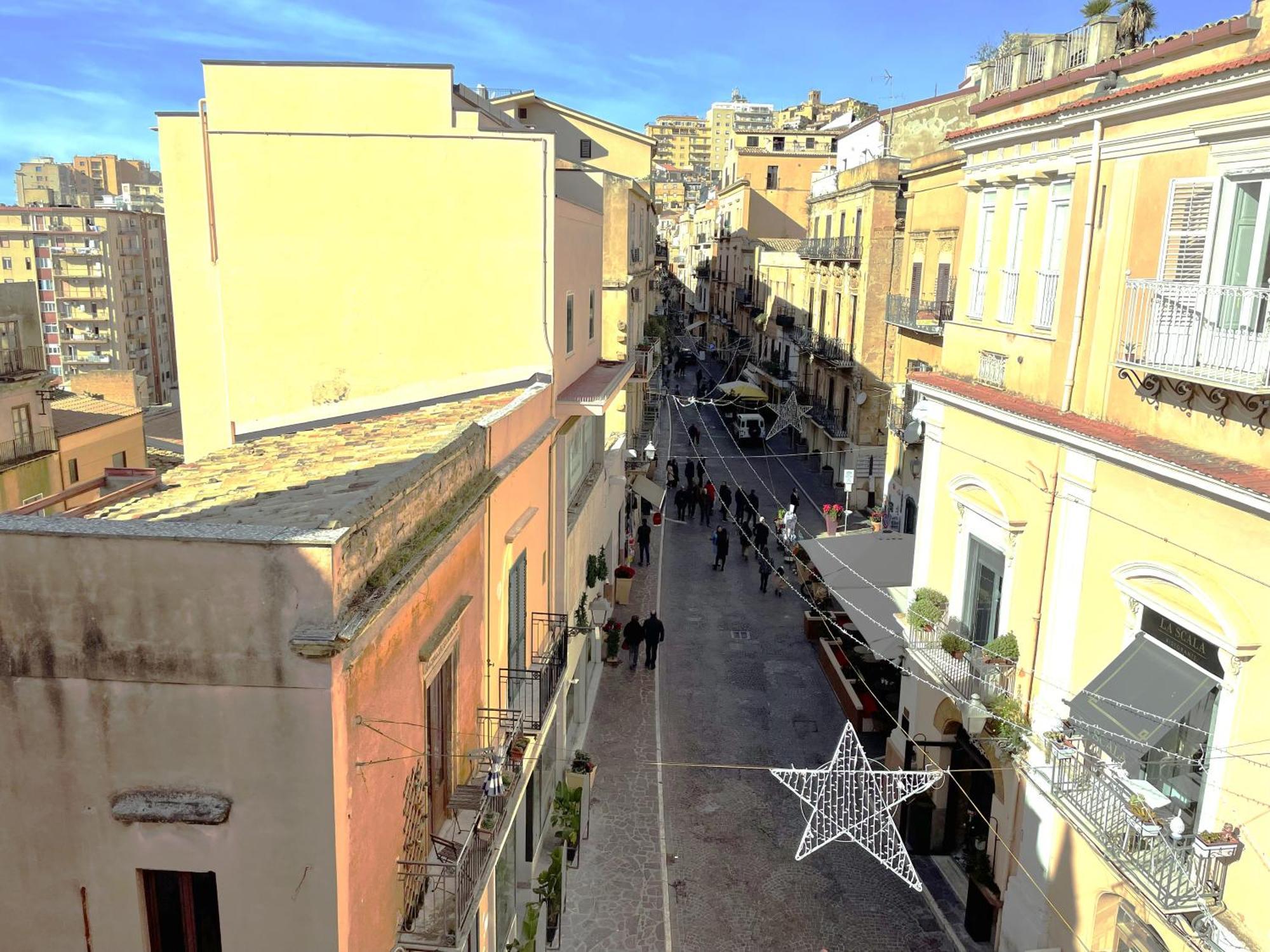 2 Apartments - Akragas Home 1 & 2 On Via Atenea City Center With View Agrigento Exterior foto